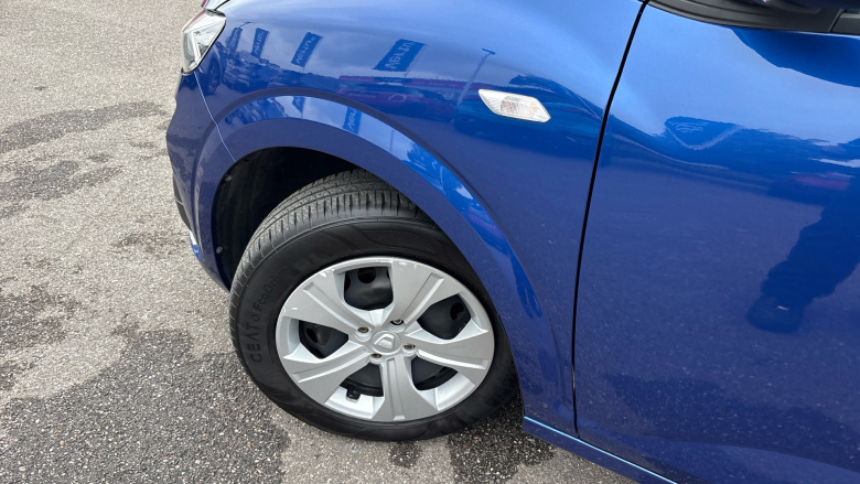 Dacia Sandero 1.0 TCe Essential 5dr Bi Fuel Hatchback